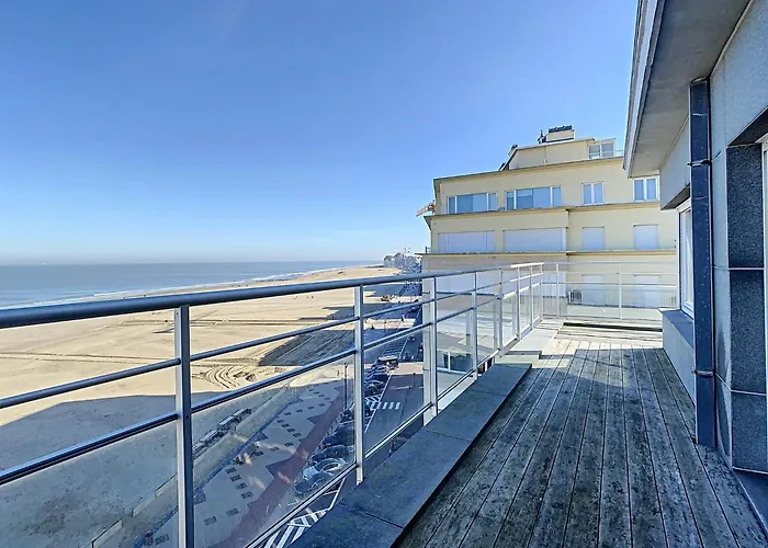 In Duinbergen With Sea Views *